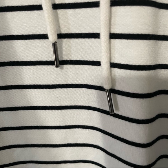 CAbi 5746 Relax Game Day Striped Long Sleeve Top Sweatshirt Black White Large - Picture 9 of 15